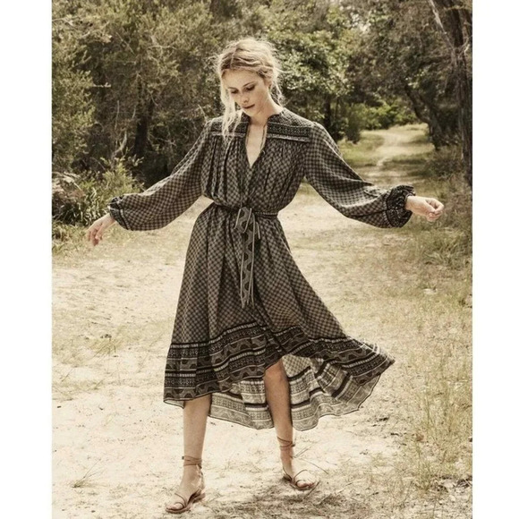 Doen Dresses & Skirts - Doen Vista Silk Midi Dress Medallion Print Size S